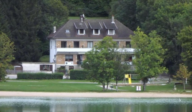 Hotel Restaurant La Chaumiere du Lac