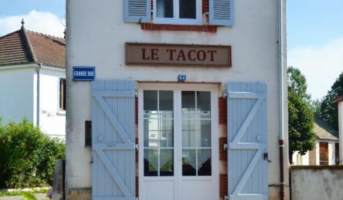 Le Tacot