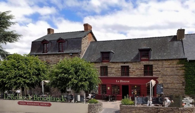 Logis Hotel, restaurant et spa Le Relais De Broceliande