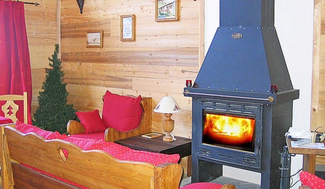 New and modern chalet just 350 m from the ski lifts